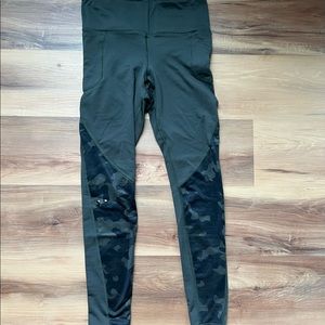 Under armors leggings